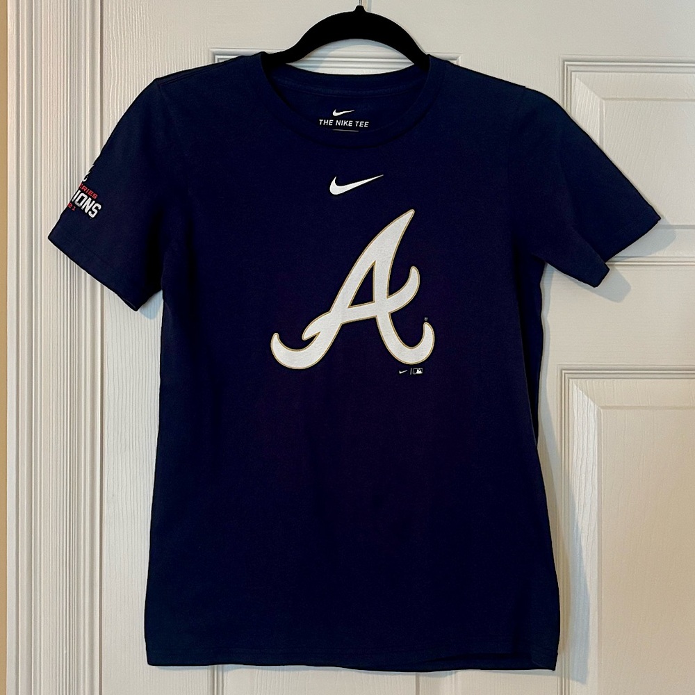 Women’s Nike Blue Short Sleeve Tee Atlanta Braves Logo